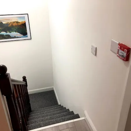 House アパート *